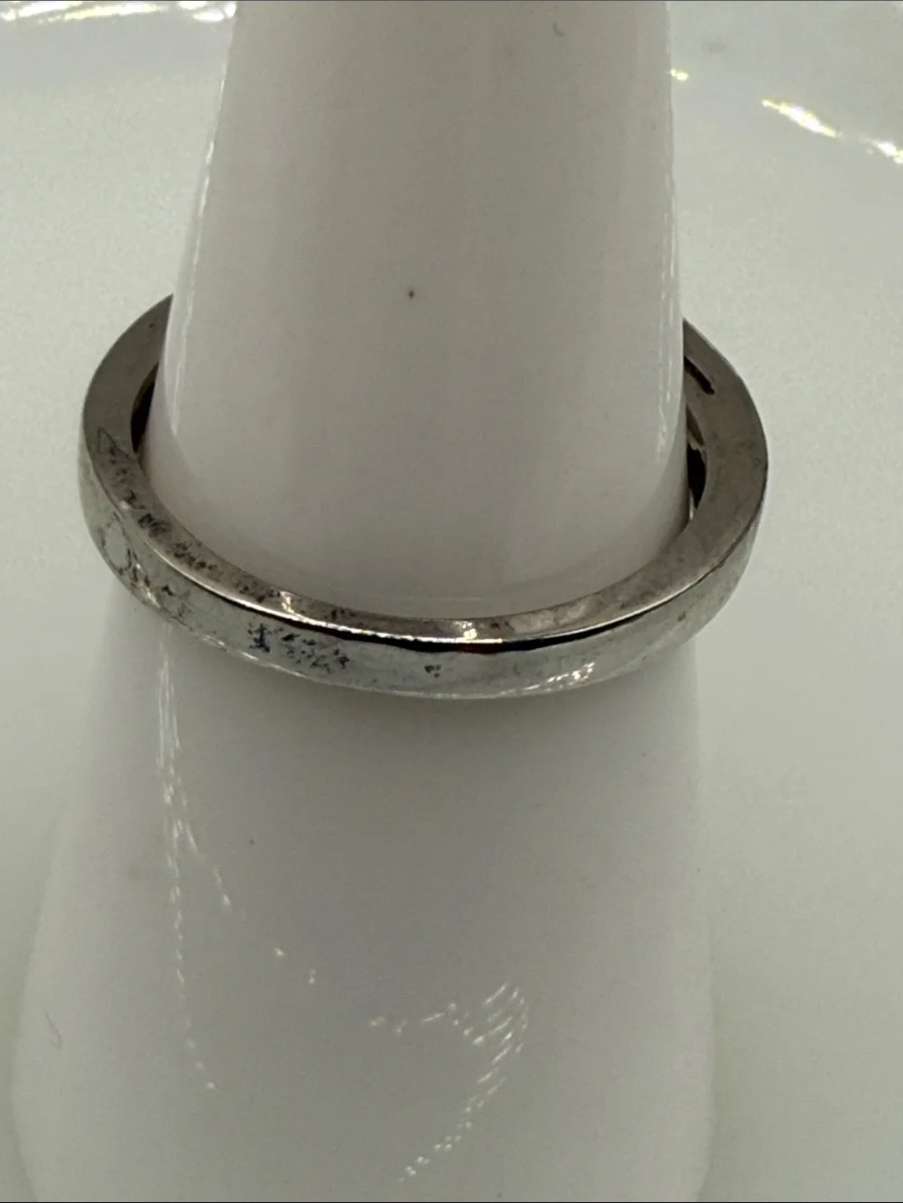Vintage synthetic Green Spinel Round-Cut Solitaire Cz Ring rhodium plated